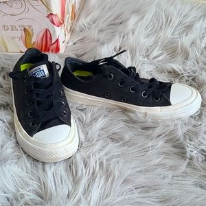 Converse low top